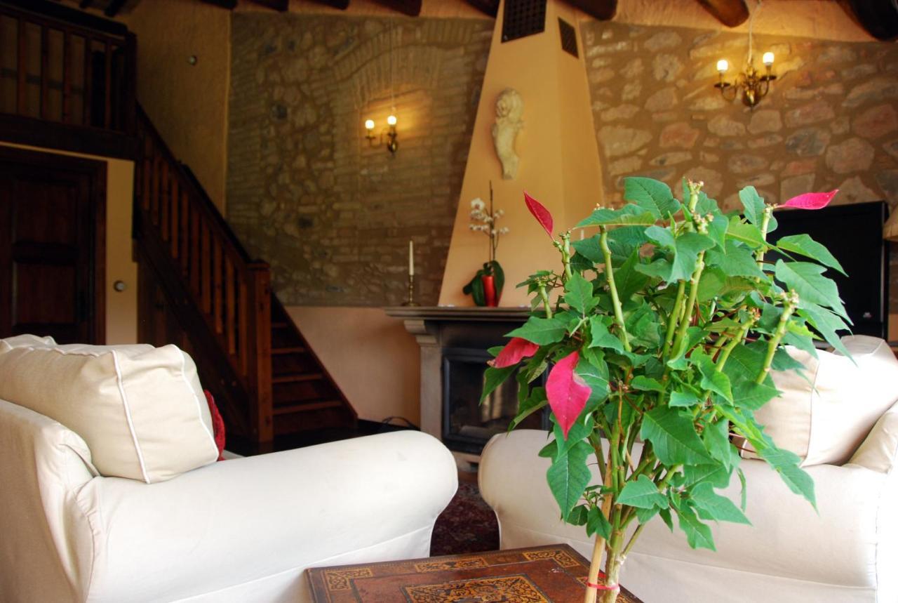 Castell De Riudabella Apartment Vimbodi I Poblet ภายนอก รูปภาพ