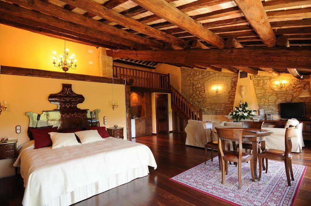 Castell De Riudabella Apartment Vimbodi I Poblet ภายนอก รูปภาพ